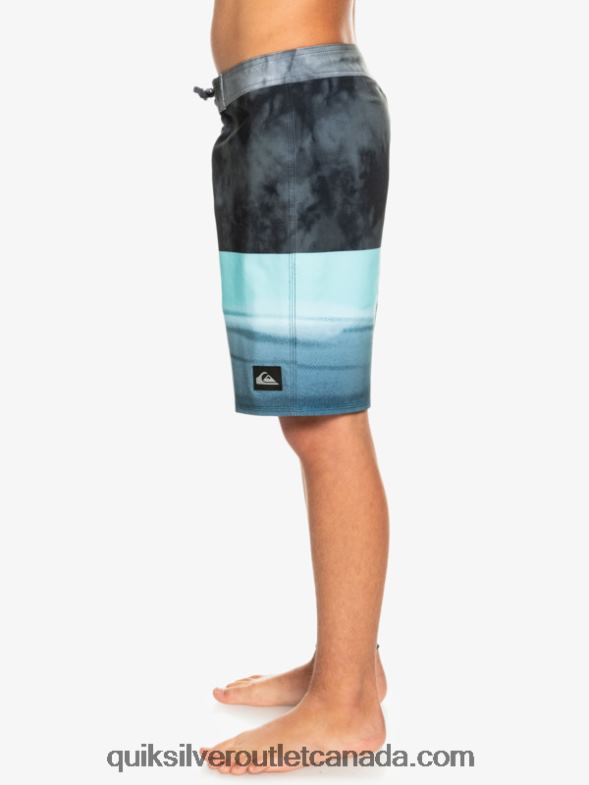 CA Quiksilver Boys 8-16 SurfSilk Five-0 17 Boardshorts black TX4R22298