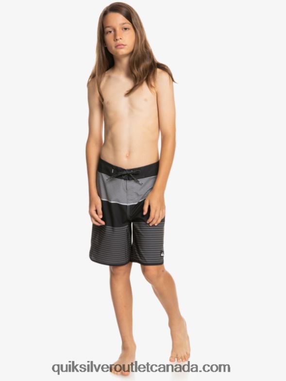 CA Quiksilver Boys 8-16 Surfsilk Tijuana 17 Boardshorts black TX4R21987