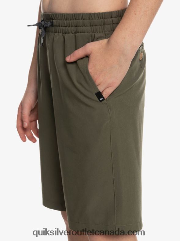 CA Quiksilver Boys 8-16 Ocean Elastic Amph Yth 18 Hybrid Shorts grape leaf TX4R22255