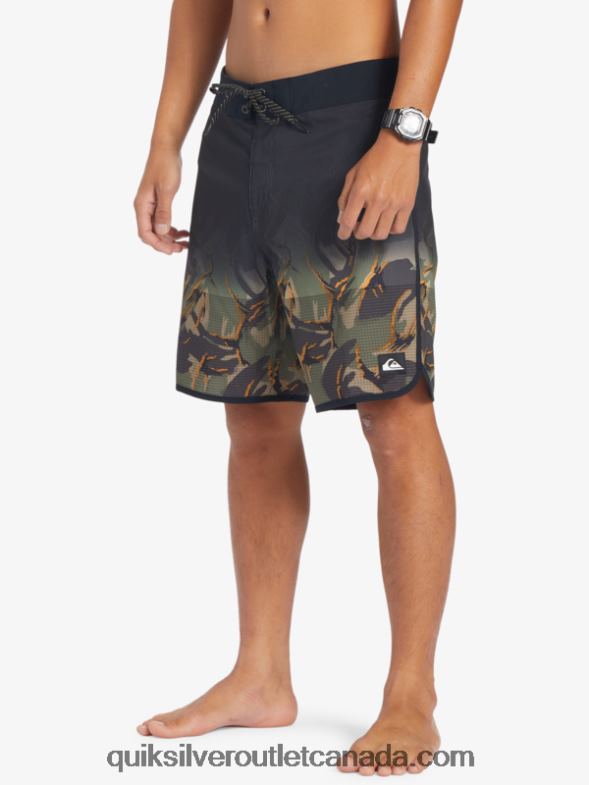 CA Quiksilver Men Highlite Scallop 19 Boardshorts four leaf clover TX4R225
