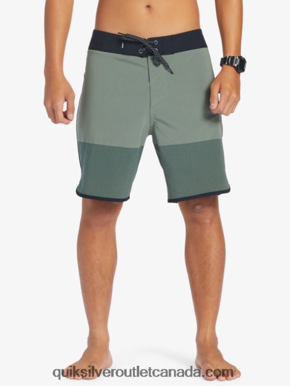 CA Quiksilver Men Highlite Scallop 19 Boardshorts thyme TX4R230