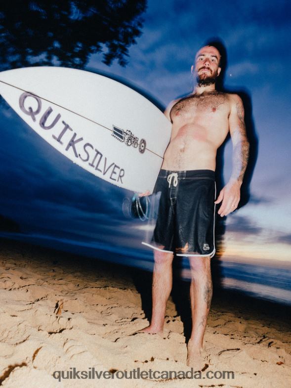 CA Quiksilver Men Original Scallop 18 Boardshorts black TX4R286