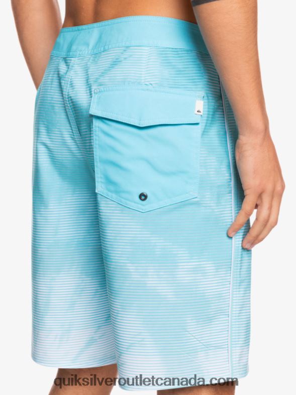 CA Quiksilver Men SurfSilk Massive 20 Boardshorts angel blue TX4R21598