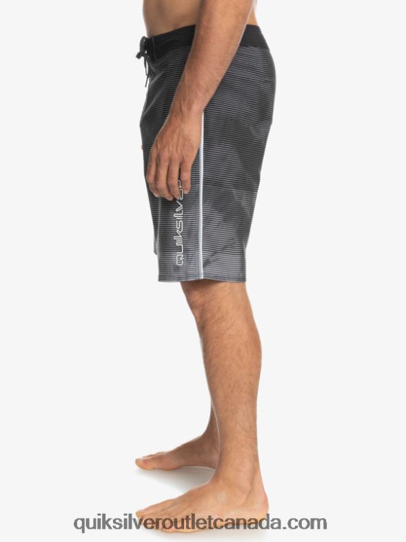 CA Quiksilver Men SurfSilk Massive 20 Boardshorts black TX4R21593