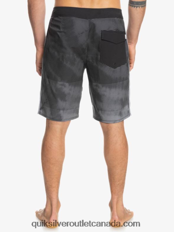 CA Quiksilver Men SurfSilk Massive 20 Boardshorts black TX4R21593