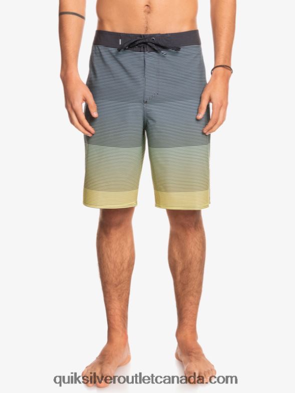 CA Quiksilver Men SurfSilk Massive 20 Boardshorts tarmac TX4R21600