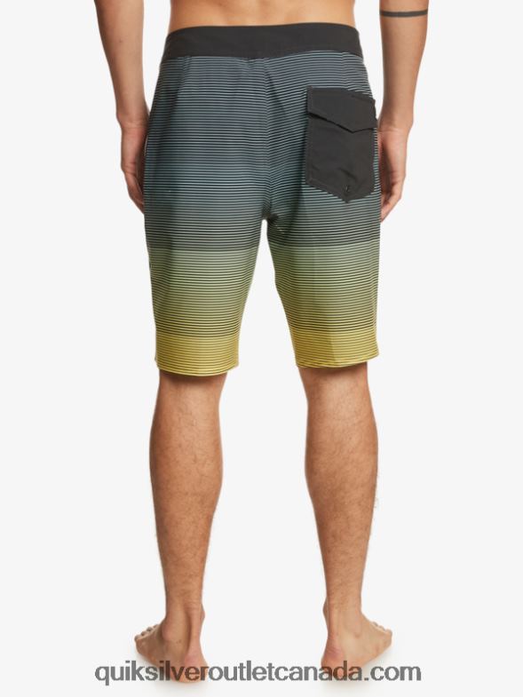 CA Quiksilver Men SurfSilk Massive 20 Boardshorts tarmac TX4R21600