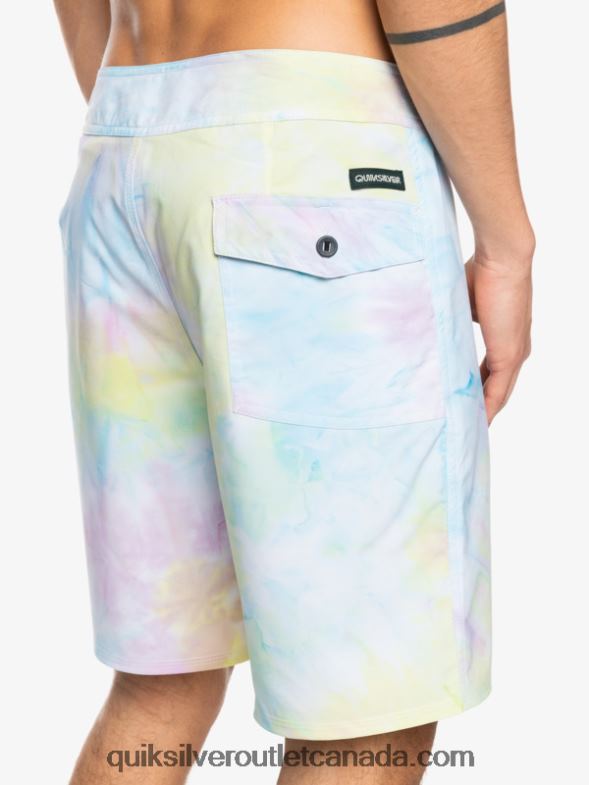 CA Quiksilver Men SurfSilk Piped 18 Boardshorts white TX4R21749