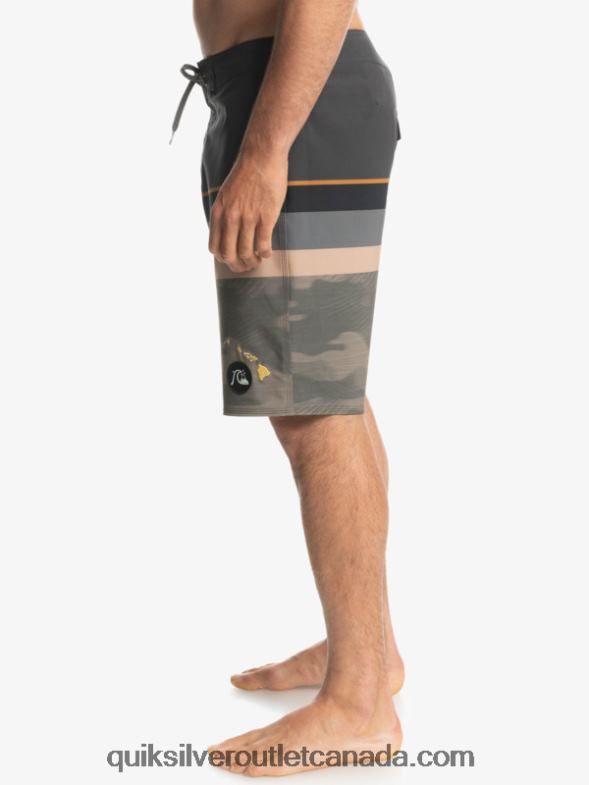 CA Quiksilver Men Surfsilk Faded Stripe 20 Boardshorts grape leaf TX4R21603