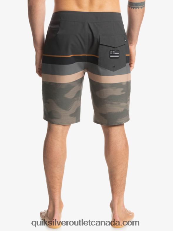 CA Quiksilver Men Surfsilk Faded Stripe 20 Boardshorts grape leaf TX4R21603