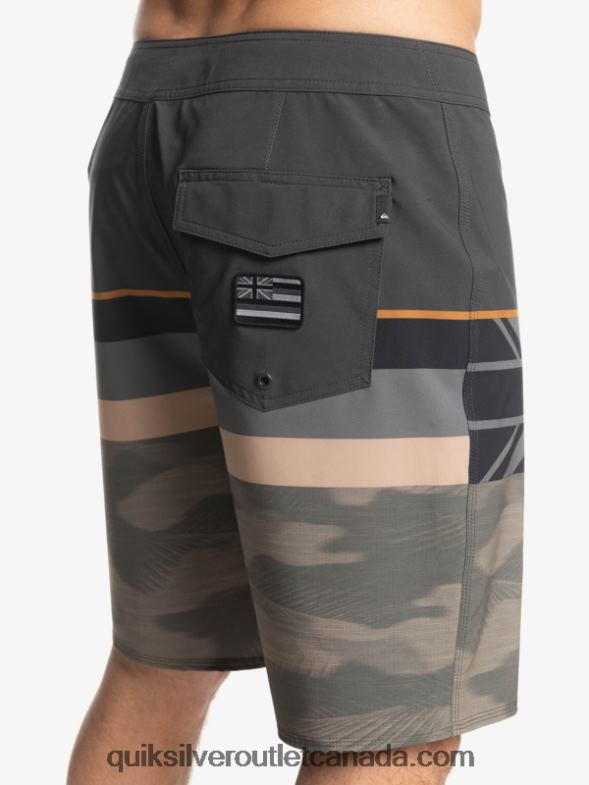 CA Quiksilver Men Surfsilk Faded Stripe 20 Boardshorts grape leaf TX4R21603