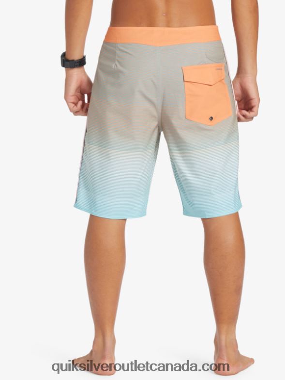 CA Quiksilver Men Surfsilk Massive 20 Boardshorts cameo blue TX4R2333