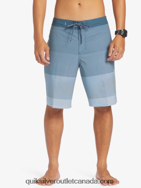 CA Quiksilver Men Surfsilk Massive 20 Boardshorts midnight navy TX4R2332