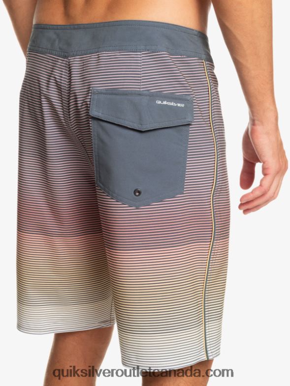 CA Quiksilver Men Surfsilk Massive 20 Boardshorts wheat TX4R2334
