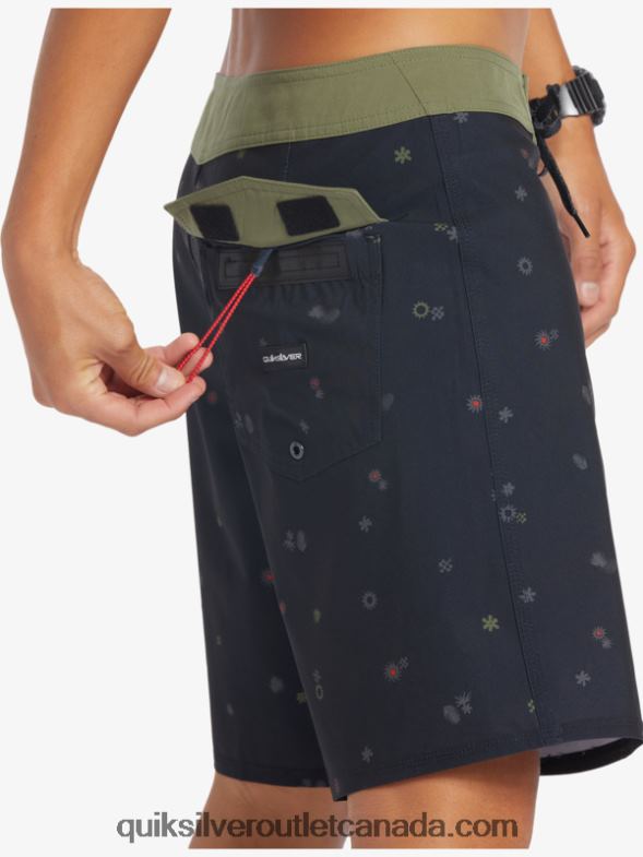 CA Quiksilver Men Surfsilk QS 69 18 Boardshorts black TX4R2239