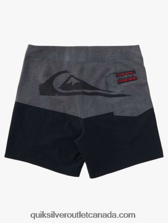 CA Quiksilver x Stranger Men Things Butt Logo 1986 17 Boardshorts the upside down TX4R21719