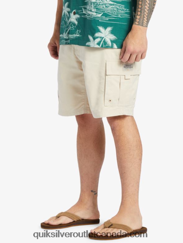 CA Quiksilver Men Waterman Maldive Atoll Cargo 20 Shorts brown rice TX4R2786